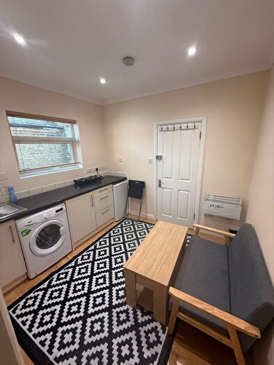 Studio To Rent In Broad Lane, London, N15