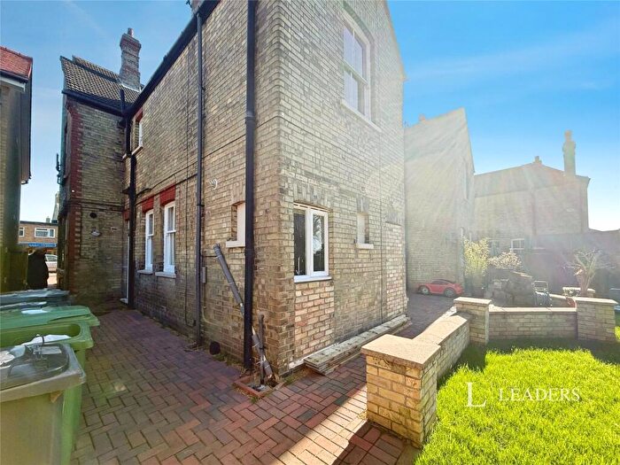 1 Bedroom Flat To Rent In Eastfield Road, PE1