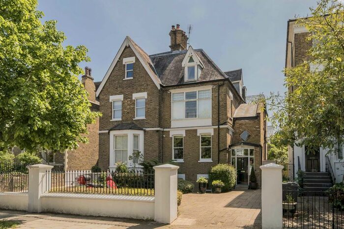 5 Bedroom Semi-Detached House To Rent In Grove Park Terrace, London, W4