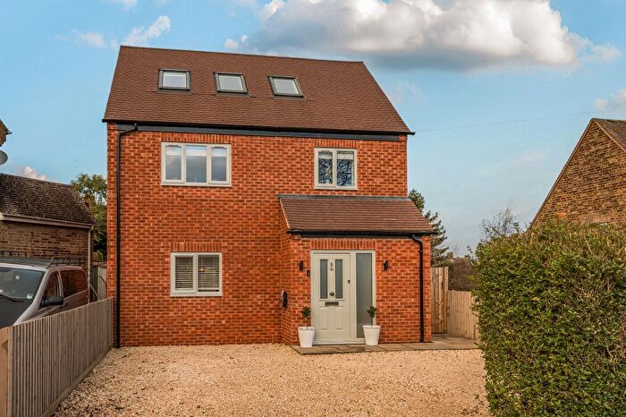 3 Bedroom Detached House For Sale In King Georges Field, Stow On The Wold, GL54
