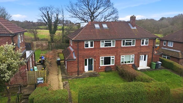 4 Bedroom Semi Detached House For Sale In Queenswood Drive, Leeds, LS6