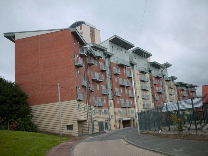 2 Bedroom Flat To Rent In River View, Low Street, Sunderland, SR1