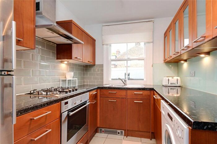 1 Bedroom Apartment To Rent In Downshire Hill, Hampstead, London, NW3
