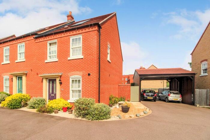 3 Bedroom Semi-Detached House To Rent In Brocklehurst Road, Kempston, Bedford, MK42