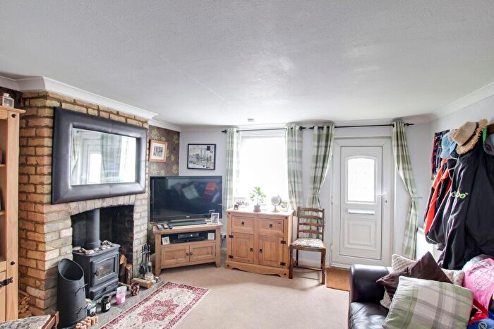 2 Bedroom Terraced House For Sale In Great North Road, Wyboston, MK44
