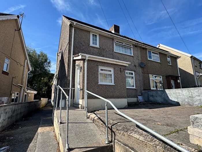 2 Bedroom Semi-Detached House For Sale In Derwydd Avenue, Gwaun Cae Gurwen, Ammanford, Carmarthenshire., SA18