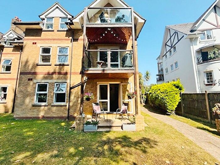 2 Bedroom Flat For Sale In The Gables, Lansdowne Road, Bournemouth, Dorset, BH1