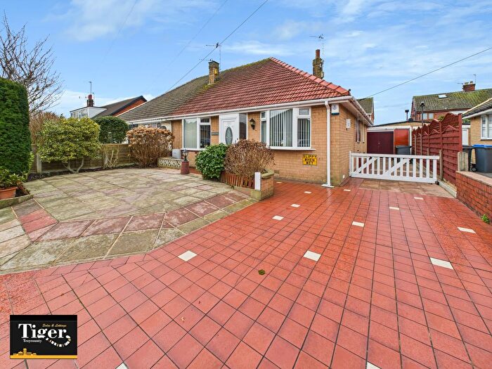 3 Bedroom Semi Detached Bungalow For Sale In Meadowbrook, Blackpool, FY3