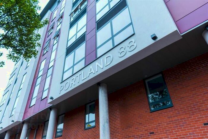2 Bedroom Flat To Rent In Ormeau Road, Belfast, Co Antrim, BT7