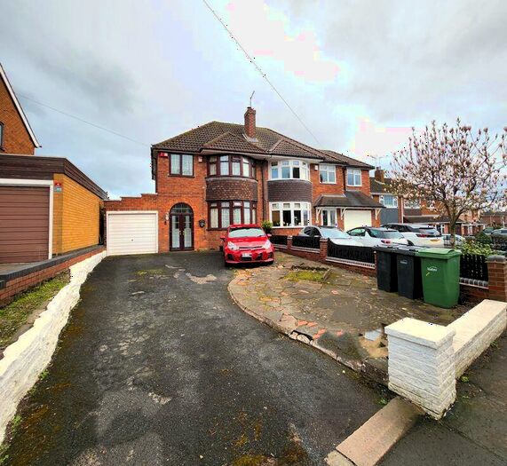 3 Bedroom Semi-Detached House To Rent In Dreadnought Road, Brierley Hill, DY5