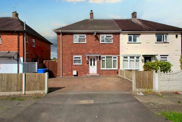 3 Bedroom Semi-Detached House For Sale In Wyndham Road, Newstead, Stoke-On-Trent, ST3