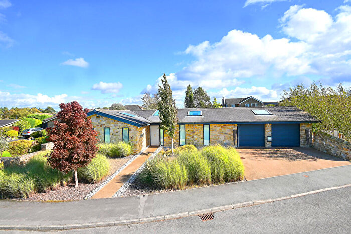 4 Bedroom Detached Bungalow For Sale In Walton Park, Pannal, Harrogate, HG3