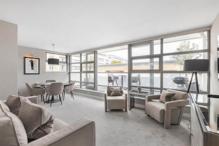 2 Bedroom Apartment For Sale In New Wharf Road, London, N1