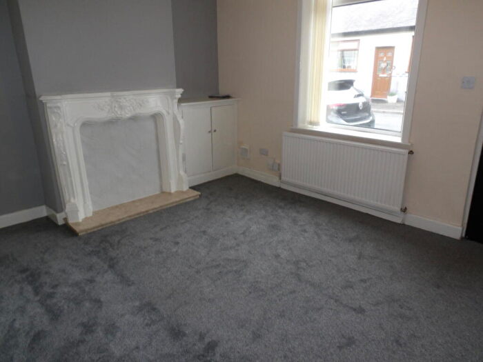 2 Bedroom House To Rent In Sunderland Street, BB12