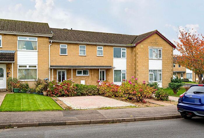 3 Bedroom Terraced House For Sale In Meadow Road, Stonehouse, Gloucestershire, GL10
