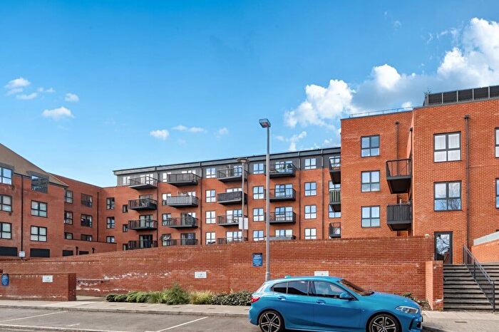 2 Bedroom Flat For Sale In Bennett Court, Pitcher Lane, Ashford, TW15