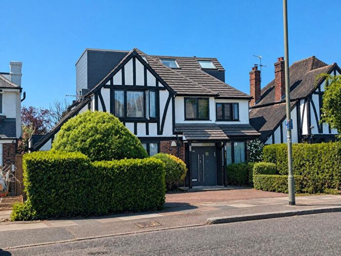 7 Bedroom Detached House For Sale In Edgwarebury Lane, Edgware, London, HA8