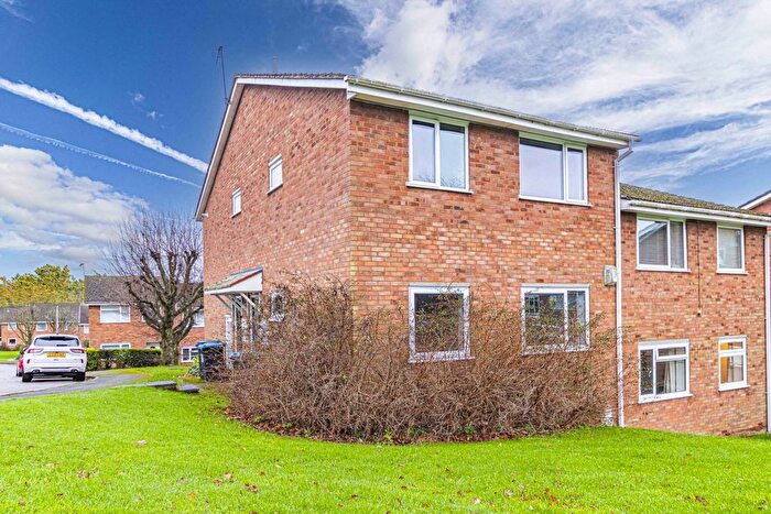 2 Bedroom Maisonette To Rent In Chiltern Park Avenue, Berkhamsted, HP4