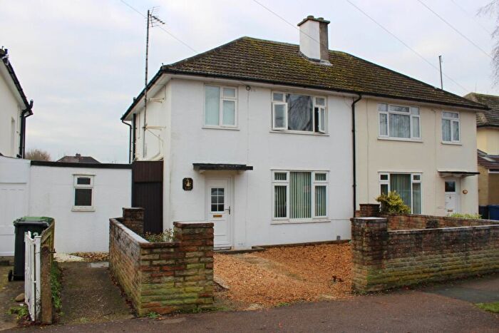 3 Bedroom Semi Detached House To Rent In Birdwood Road, Cambridge, CB1