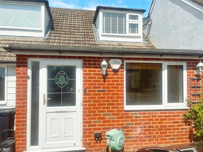 1 Bedroom Apartment To Rent In Wessex Gardens, Twyford, Reading, Berkshire, RG10