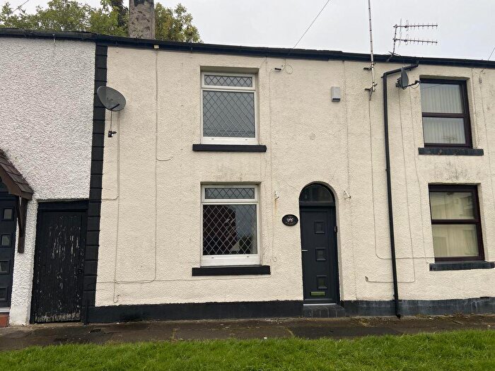 2 Bedroom Terraced House To Rent In Woodhill Middleton., M24