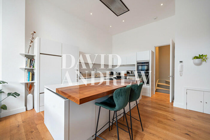 3 Bedroom Flat To Rent In Gloucester Drive, N4