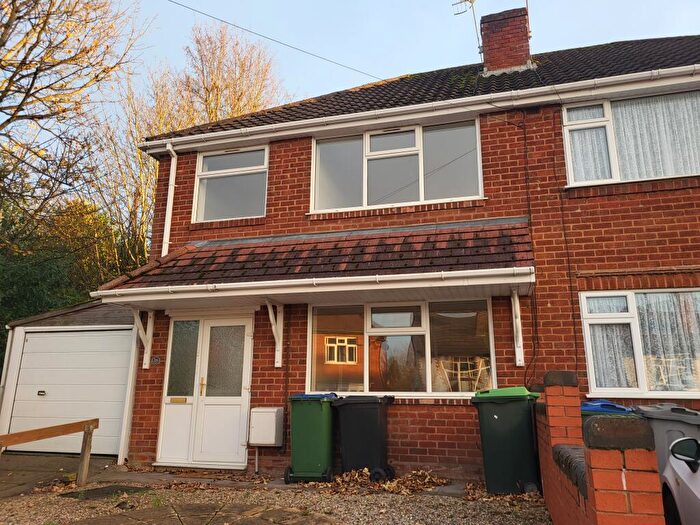 3 Bedroom House To Rent In Surfeit Hill Road, Cradley Heath, B64