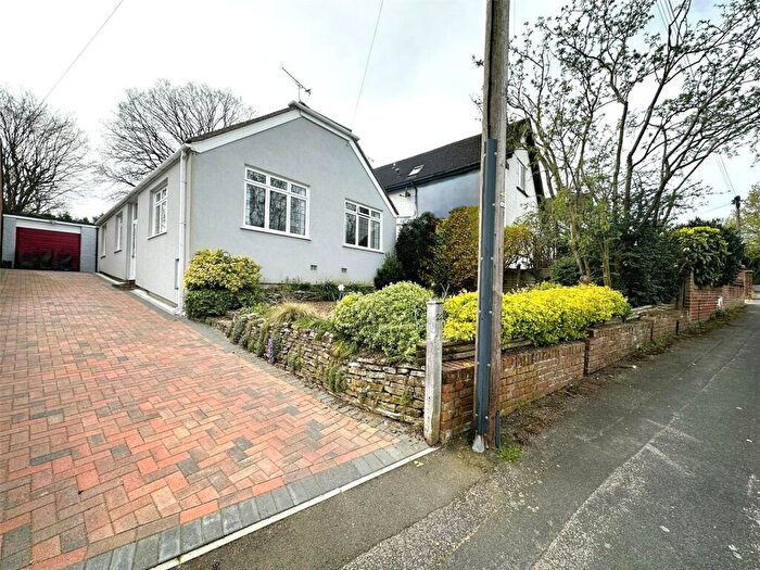 4 Bedroom Bungalow For Sale In Waverley Road, Farnborough, Hampshire, GU14