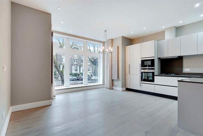 1 Bedroom Apartment To Rent In Fitzjohns Avenue, Hampstead, London, NW3