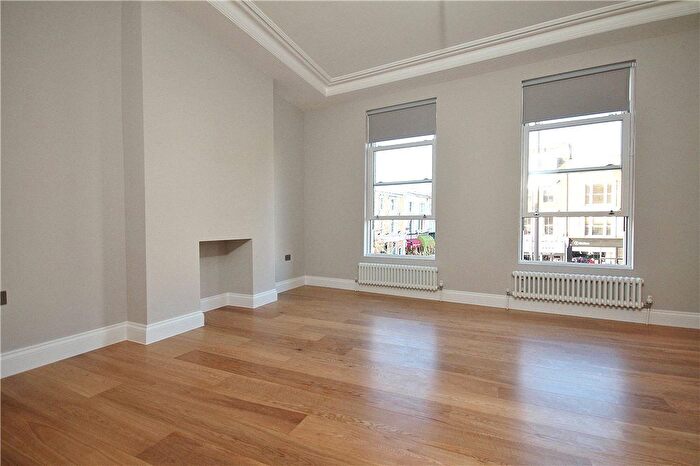 2 Bedroom Flat To Rent In Chiswick High Road, London, W4