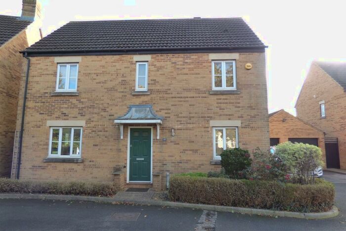 4 Bedroom Property To Rent In Adelante Close, Stoke Gifford, Bristol, BS34