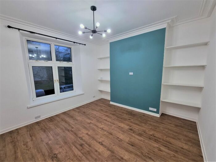 2 Bedroom Flat To Rent In Walker Road, Torry, Aberdeen, AB11