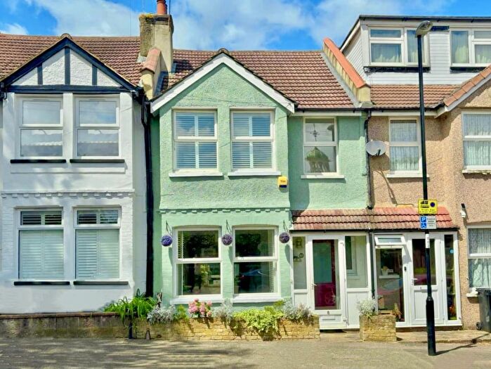 3 Bedroom Terraced House For Sale In Cross Road, Purley, CR8