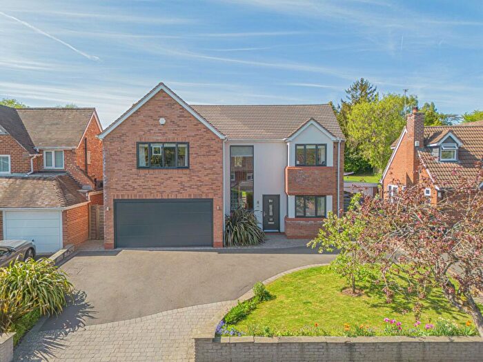 5 Bedroom Detached House For Sale In Wychwood Avenue, Knowle, B93