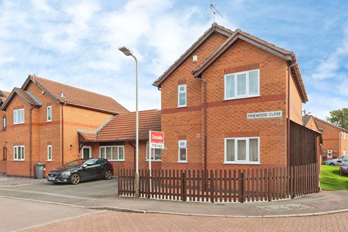 3 Bedroom Semi-Detached House For Sale In Pinewood Close, Leicester, LE4