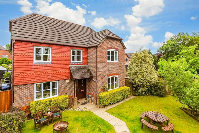 4 Bedroom Detached House For Sale In Wren Close, Burgess Hill, West Sussex, RH15