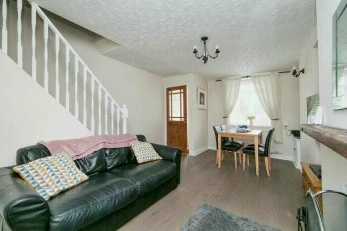 2 Bedroom End Of Terrace House To Rent In Lon Abererch, Pwllheli, LL53