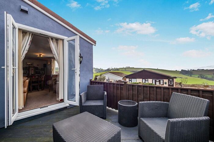 3 Bedroom Mobile/park Home For Sale In Totnes Road, Paignton, TQ4