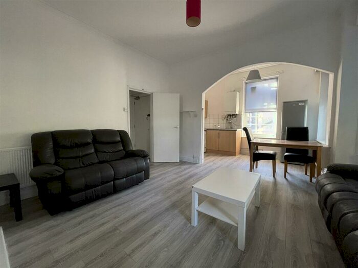 1 Bedroom Flat To Rent In Ninian Road, Cardiff, CF23