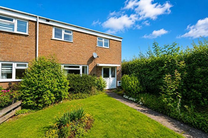 3 Bedroom End Of Terrace House For Sale In Ripon Road, Stevenage, SG1