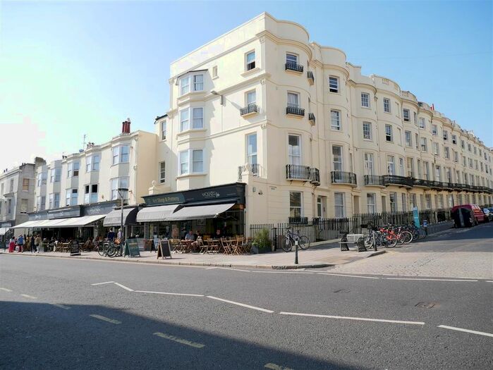 1 Bedroom Flat To Rent In Brunswick Place, Hove, BN3