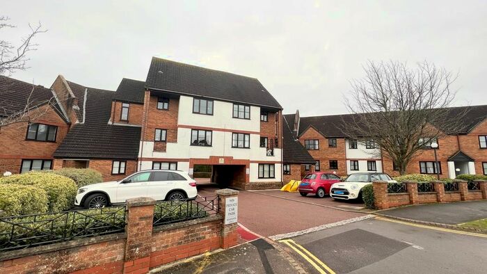 1 Bedroom Flat To Rent In Ridge Green, Swindon, SN5