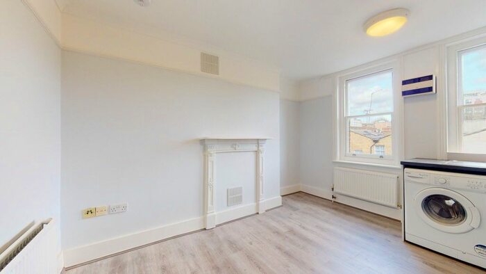 1 Bedroom Flat To Rent In Cleveland Street, London, W1T