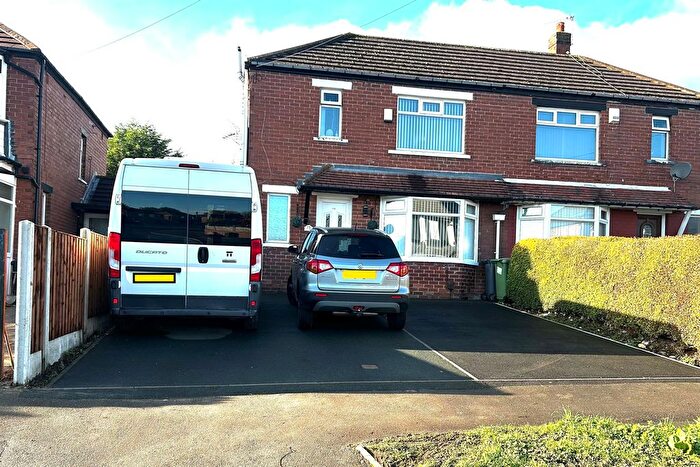 3 Bedroom Semi Detached House For Sale In Lawrence Road, Leeds, LS8