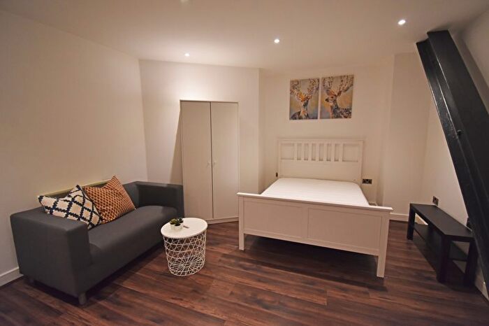 1 Bedroom Flat To Rent In St Floor, Churchill Way, Basingstoke, RG21