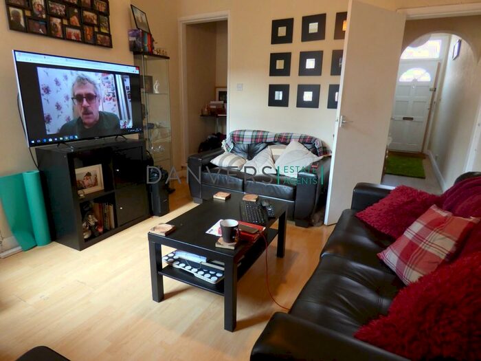 4 Bedroom Terraced House To Rent In Grasmere Street, Leicester, LE2