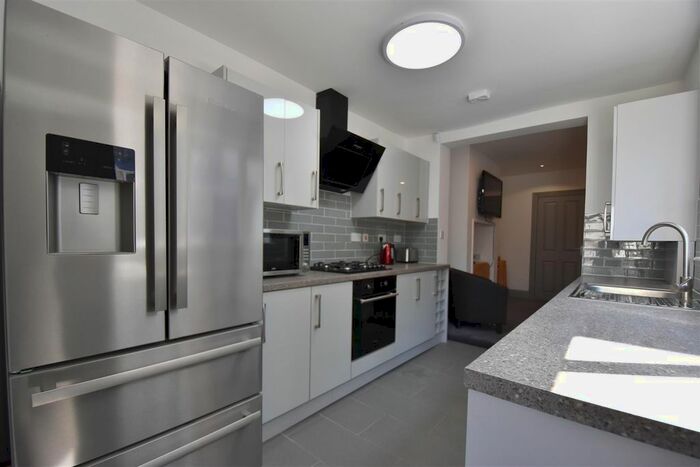 5 Bedroom End Of Terrace House To Rent In Derry Avenue, Plymouth PL4