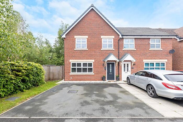 3 Bedroom Semi-Detached House For Sale In Netherwood Avenue, Castleford, WF10
