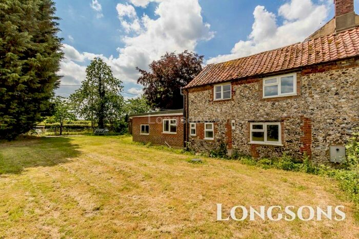 3 Bedroom Semi-Detached House To Rent In Crown Lane, Little Fransham, NR19