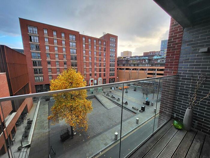 2 Bedroom Apartment To Rent In Apt . :: Ice Plant, M4